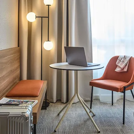 Отель Mercure Aix En Provence Beaumanoir 4*